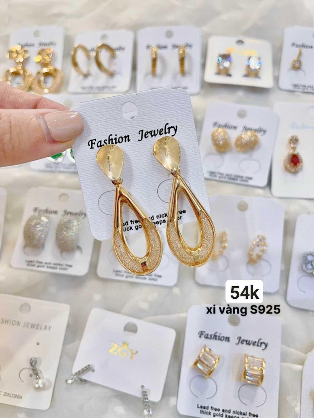 Bán sỉ trang sức bông tai